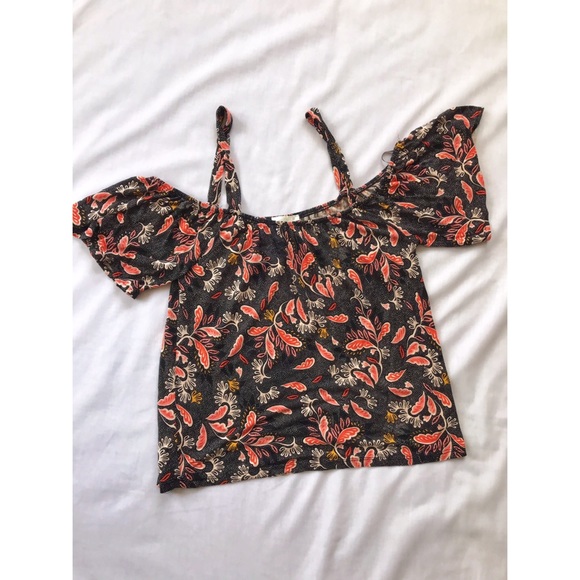 H&M off the shoulder shirt - Picture 3 of 5